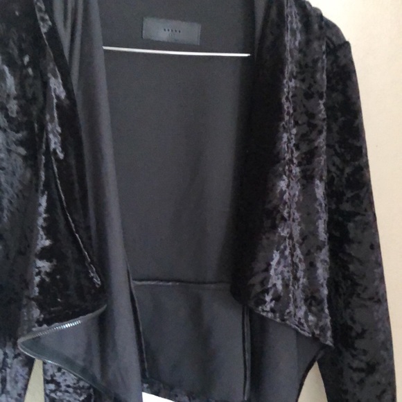 BLANKNyC Black Crushed Velvet Zip up Moto Jacket - Picture 13 of 15